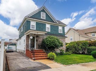 6 Forbes Pl, Freeport, NY 11520