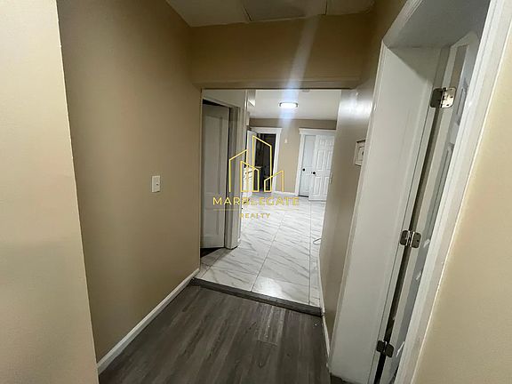 4th image of 955 Grove St #1AZ