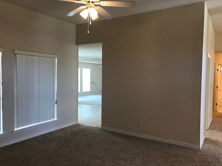 2642 Hidden Creek Dr — Photo 4