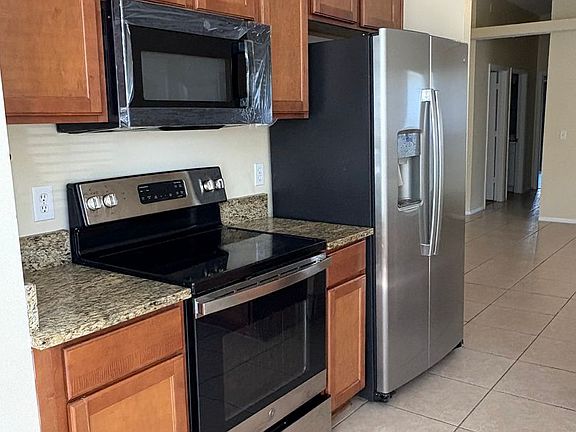 2nd image of 1636 Chatham Cir