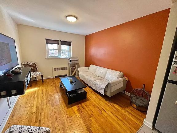 5th image of 20-17 46th St