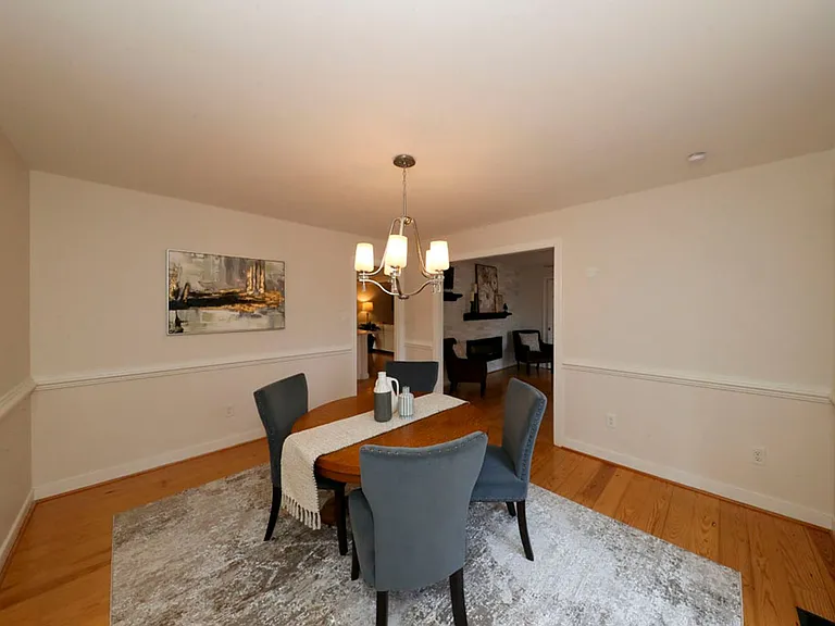 208 Fairfax Way — Photo 24