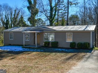 6112 River Run Cir, Gainesville, GA 30506