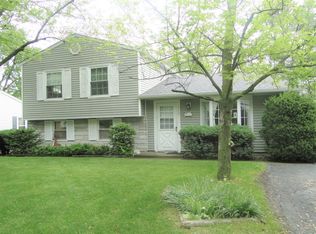 112 Fairlane Dr, Joliet, IL 60435
