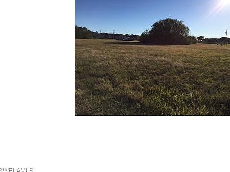 1st image of 476 NE 3rd Pl