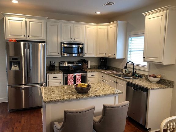 4th image of 229 Forest Glen Dr