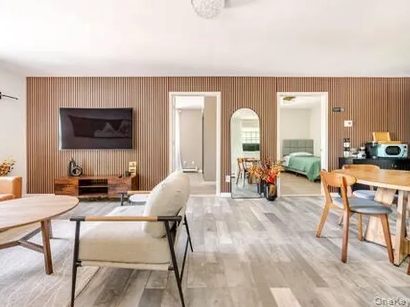 1241 Ridgebury Rd, New Hampton, NY 10958