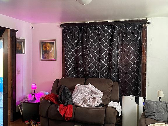 5th image of 1826 Chestnut St
