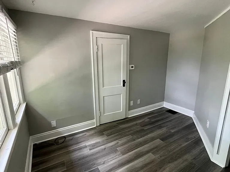 11 E Kelso Rd — Photo 29