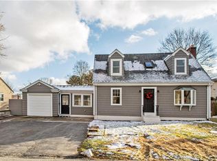 5 Will Ann Cir, Riverside, RI 02915