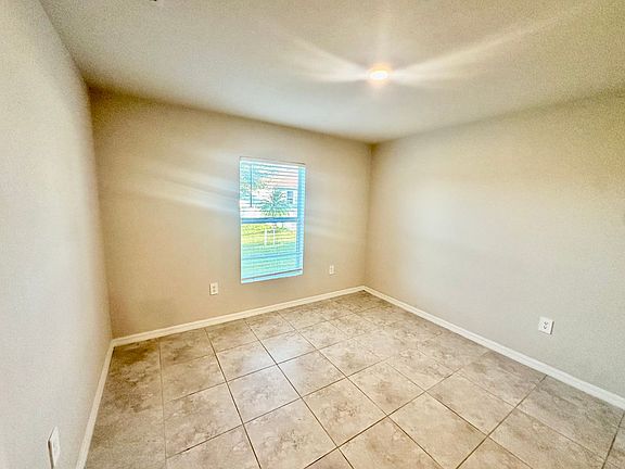 5th image of 2213 NW 9th St