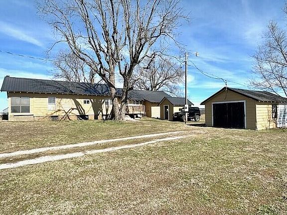 2nd image of 2368 Red Hill Drive