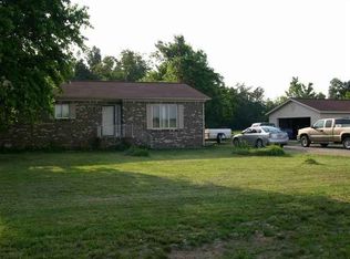 3275 Old Husbands Rd, Paducah, KY 42003