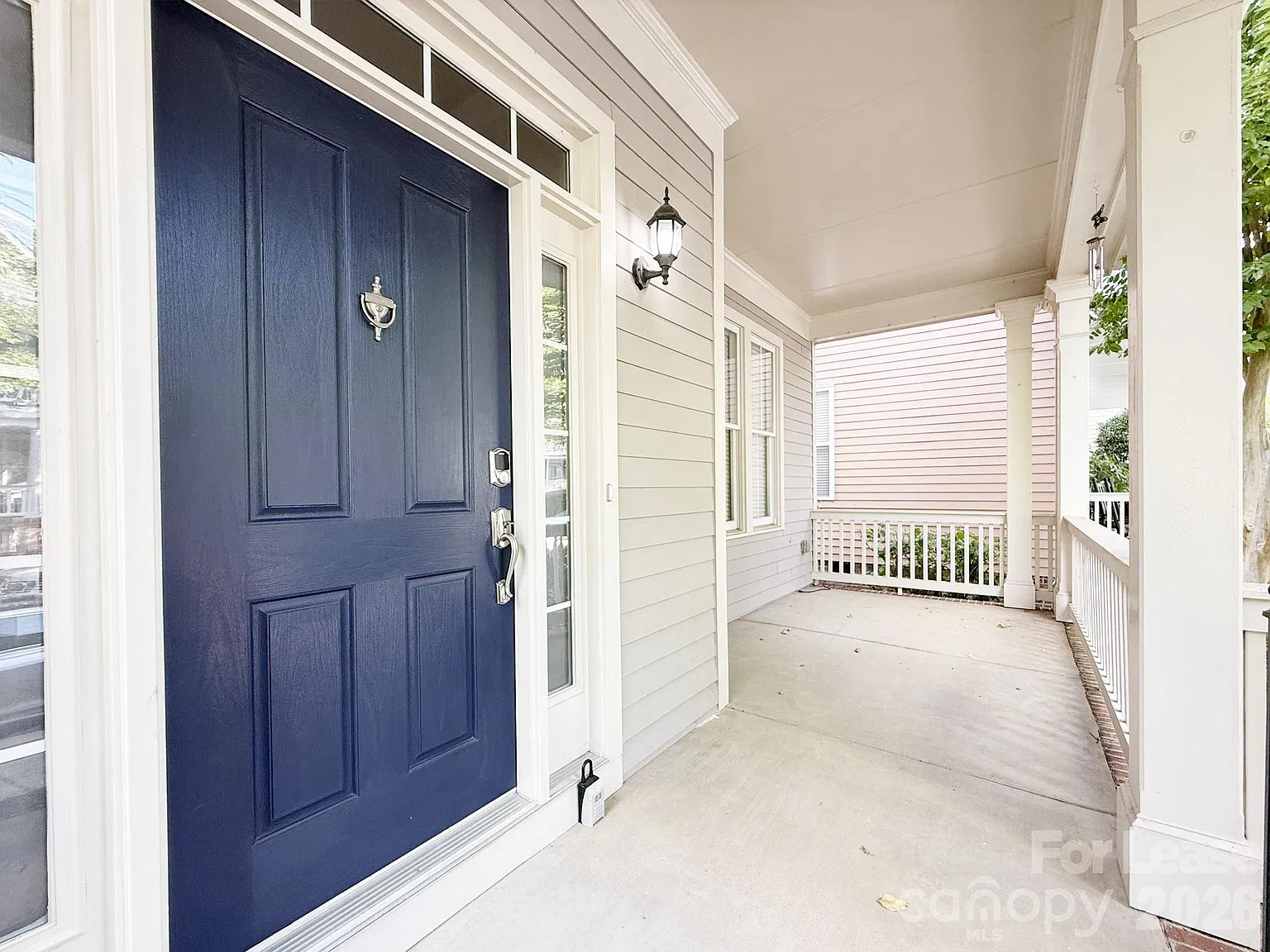 3 bed, 2.5 bath, 1812 sqft, $3,100 — Photo 2