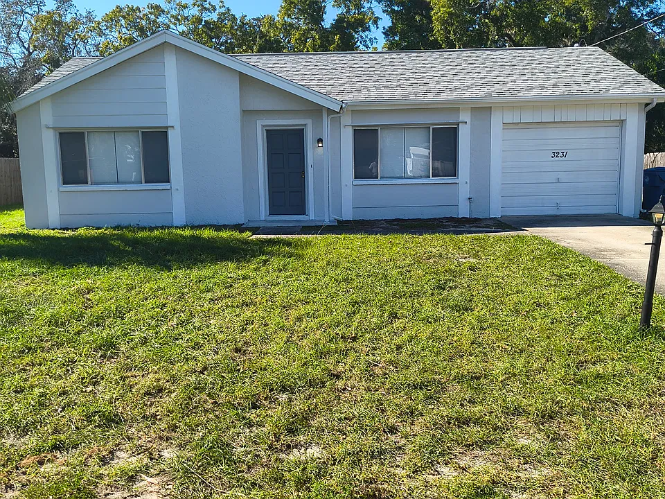 3231 Elk Ln