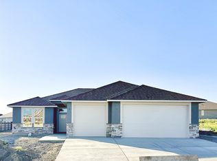 3329 S Alaska Pl, Kennewick, WA 99337
