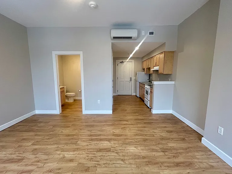 341 Main St #309 — Photo 8