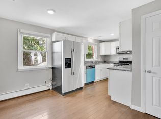 24 Quinn Dr, Holyoke, MA 01040