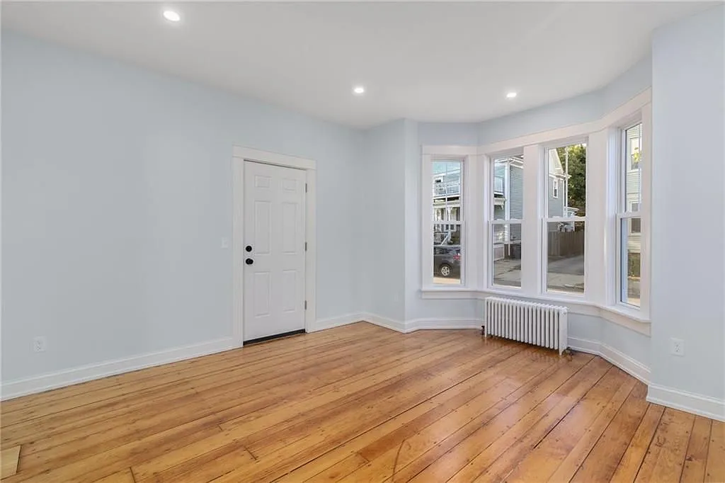 Building Photo - 43 E George St #1