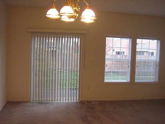 4th image of 6553 SE Lois St
