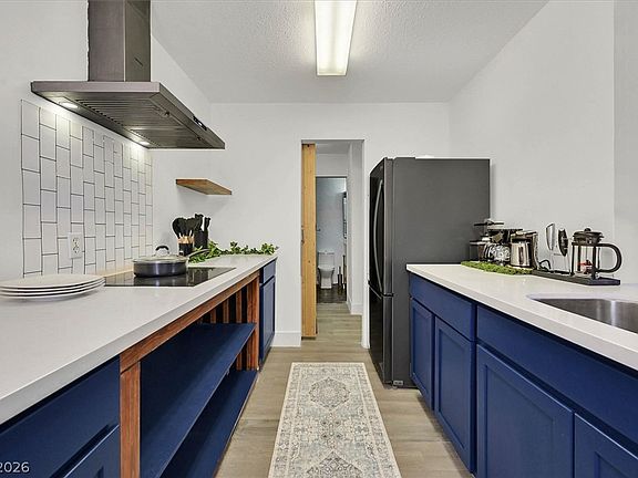 3rd image of 3924 Aquamarine Way Unit 81