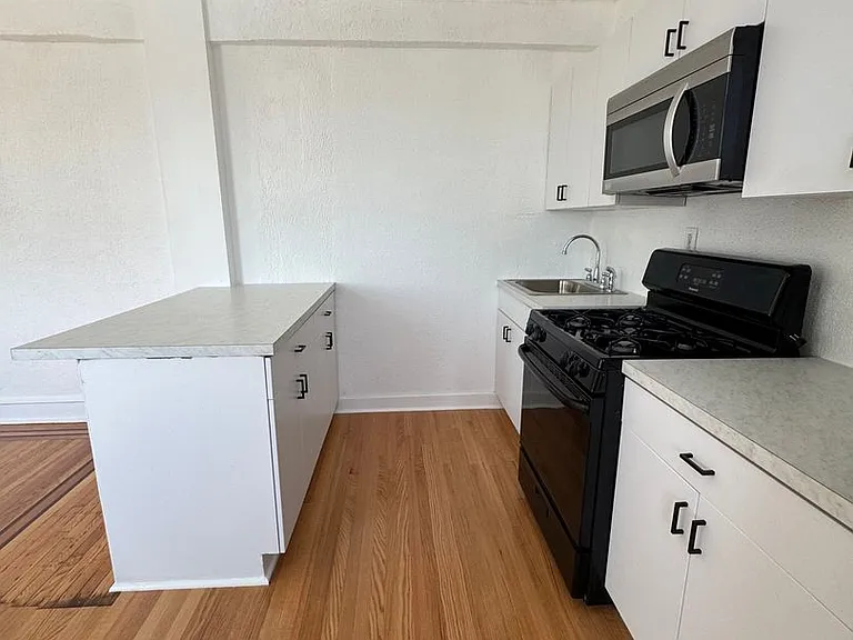 Oak Lynne Apartments — Photo 4