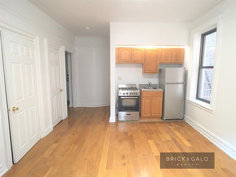 2nd image of 521 W 161st St APT 34