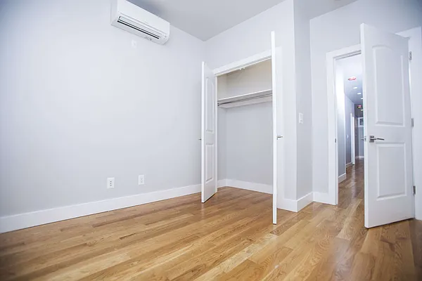 Rented by Nooklyn NYC LLC | media 27