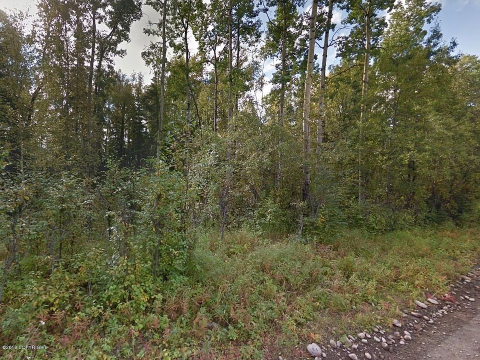 1st image of 2201 N Thicket Dr