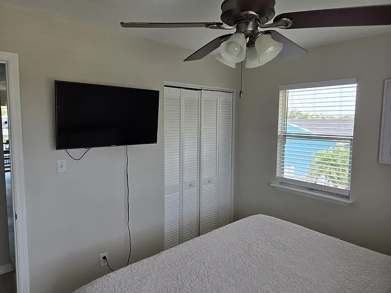 3393 Poinsettia Dr — Photo 7