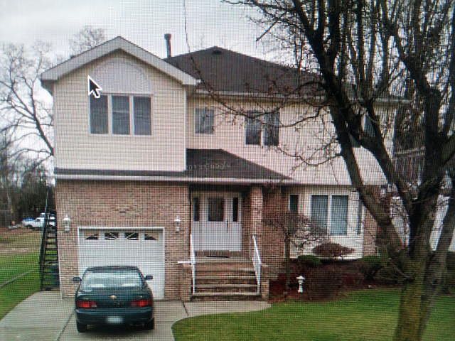 2nd image of 171 Brehaut Ave