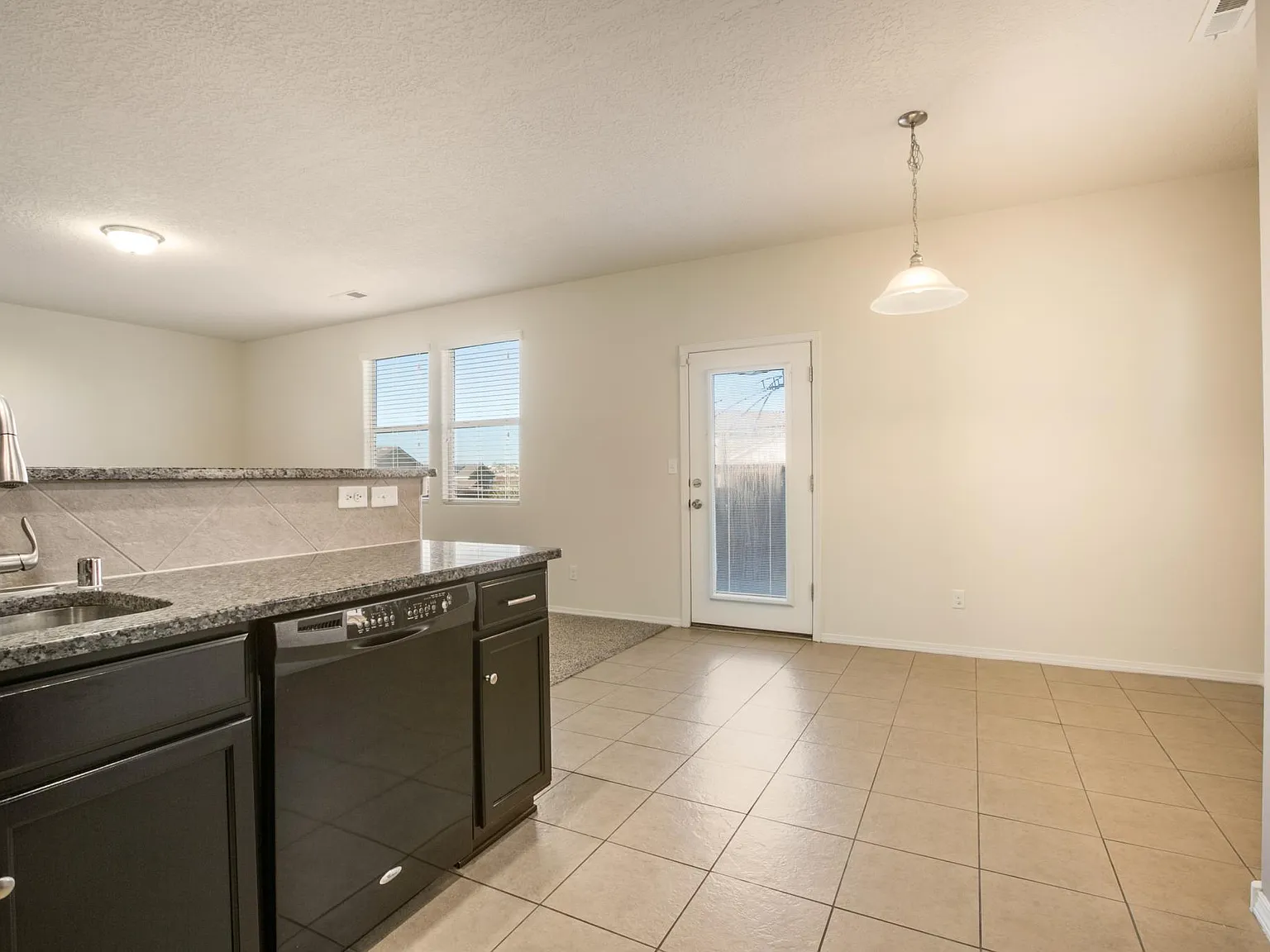 2214 Vista De Colinas Dr SE — Photo 4