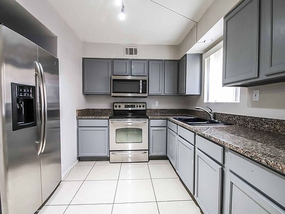 3rd image of 375 N 15th St #1