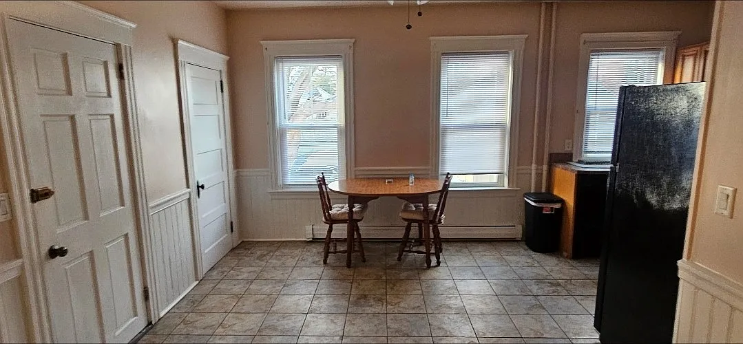 2 bed, 950 sqft, $2,300 — Photo 2