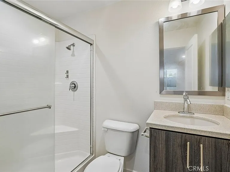 116 N 6th St #D — Photo 37