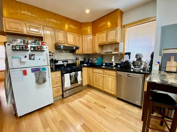 11 Tabor Pl, Brookline, MA 02445