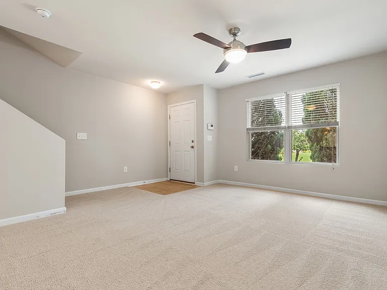 100 Stratford Lakes Dr #366 — Photo 2