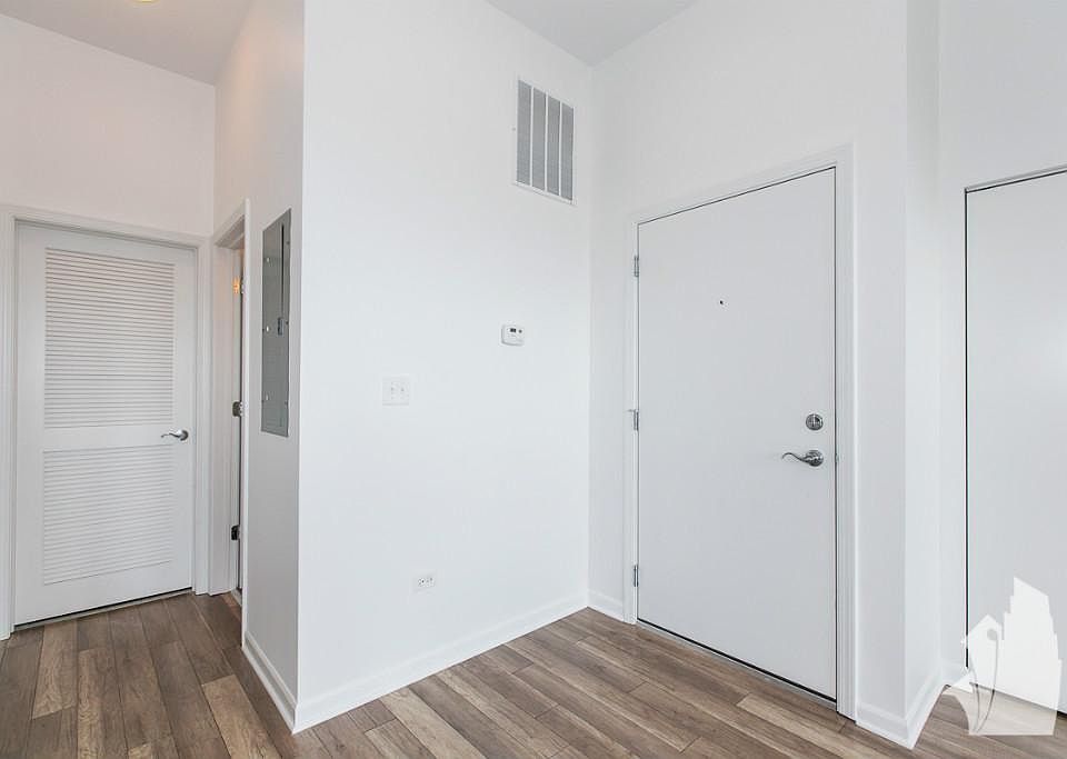 1st image of 2700 W North Ave #207L