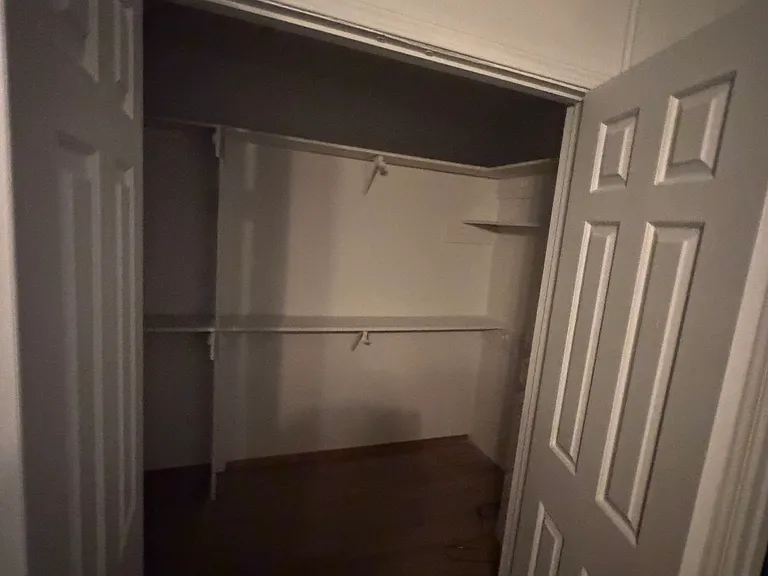 7218 Holder Forest Ct — Photo 19