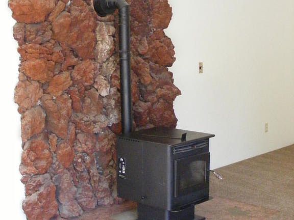 5th image of 1446 NE Yaquina Heights Dr