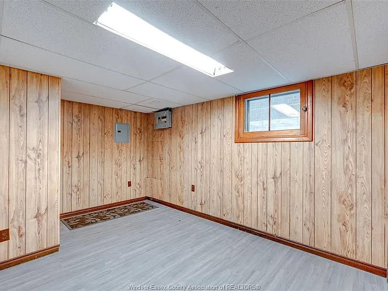 1627 Marentette Ave #BASEMENT — Photo 8