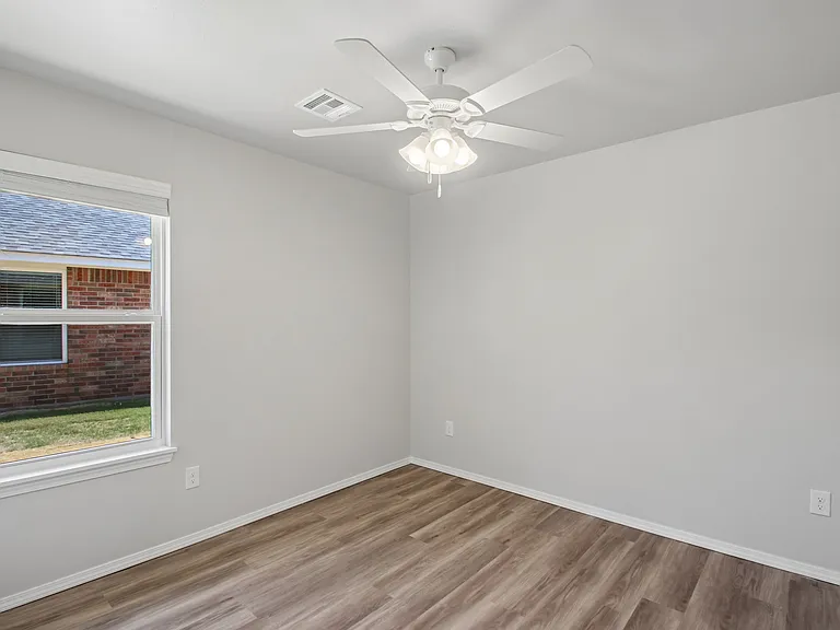 Enclave Estates — Photo 14