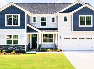 245 Golfview Ave, Benson, NC 27504