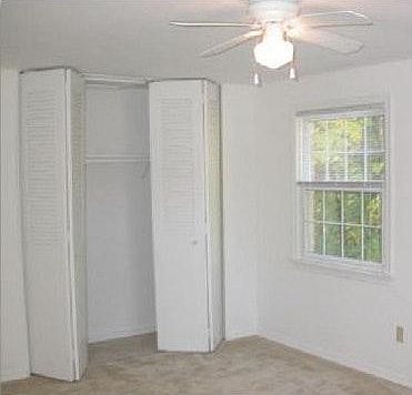 5th image of 30 Colonial Ct