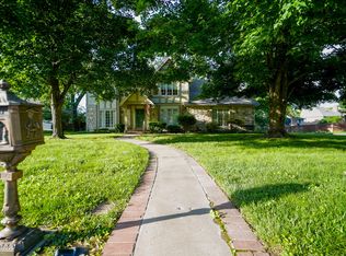 2508 E Meadow Dr, Springfield, MO 65804