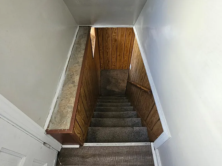 21151 Fuller Ave — Photo 21
