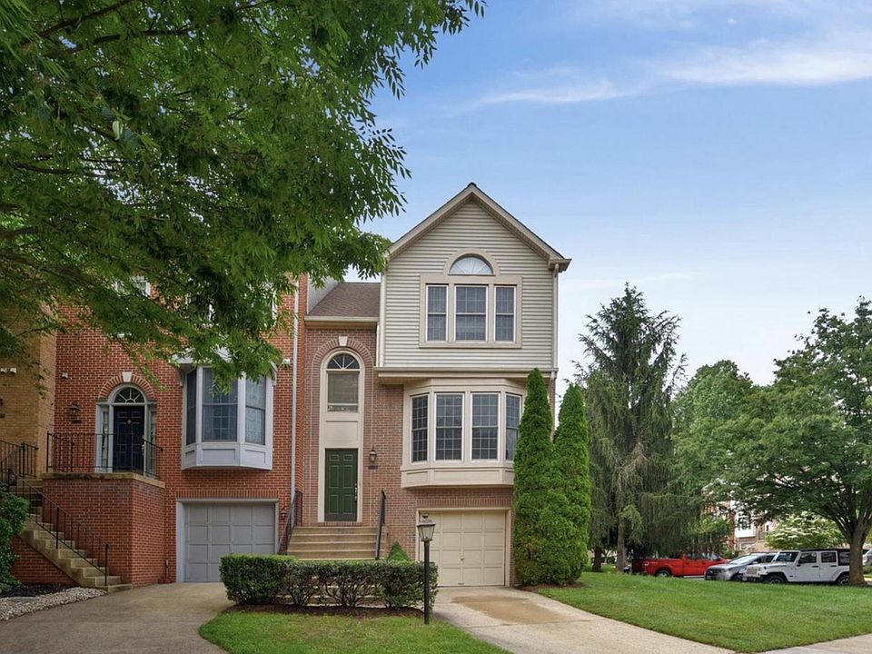 House appearance and drive way