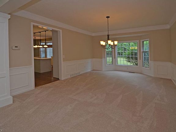 4th image of 29304 Regency Cir