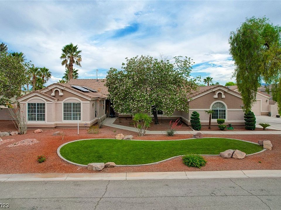 1st image of 8955 King John Ct