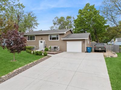 3807 Independence Ave N, New Hope, MN, 55427